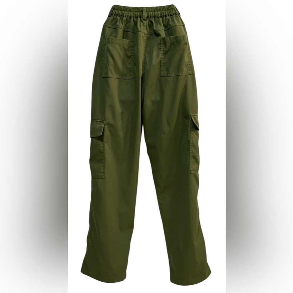 Women’s Army Green Cargo Pants - Picture 2 of 6